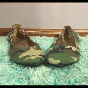 Camo Mossimo flats
